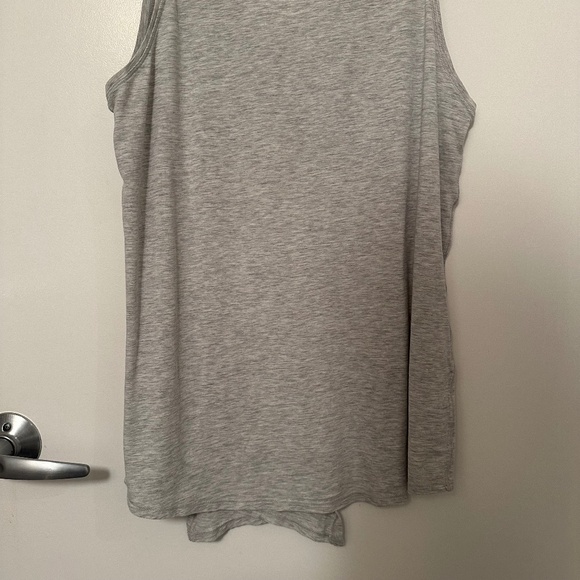 Lululemon Knot A Problem Tank in Heathered Core Ultra Light Grey - Picture 8 of 8